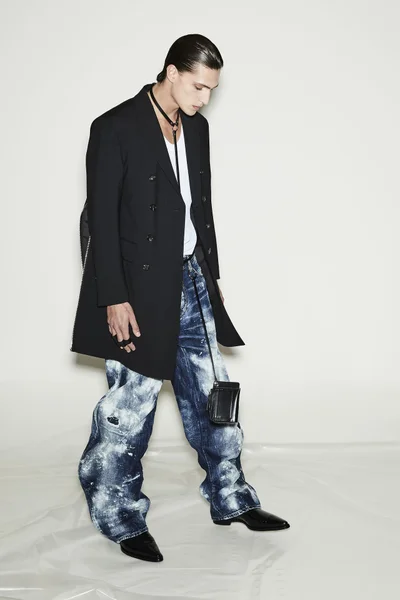 Look 9